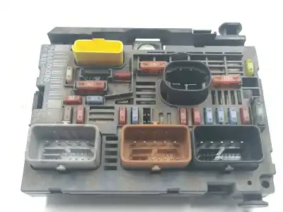 Pièce détachée automobile d'occasion boîtes à fusibles pour citroen c4 picasso i monospace (ud_) 1.6 hdi références oem iam 9666700080