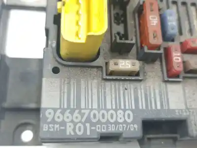 Pièce détachée automobile d'occasion boîtes à fusibles pour citroen c4 picasso i monospace (ud_) 1.6 hdi références oem iam 9666700080  