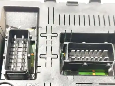 Second-hand car spare part fuse box unit for citroen c4 coupé (la_) 1.4 16v oem iam references 9661940480  