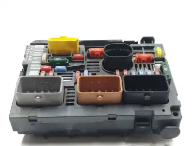 Second-hand car spare part fuse box unit for peugeot partner tepee 1.6 hdi 90 oem iam references 9675878480  