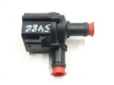 Pezzo di ricambio per auto di seconda mano BOMBA D ACQUA per VOLKSWAGEN GOLF VII (5G1, BQ1, BE1, BE2) 1.6 TDI 4MOTION Riferimenti OEM IAM 5Q0965561B  