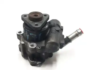 Pièce détachée automobile d'occasion POMPE DE DIRECTION pour BMW 3 (E90) 320 D Références OEM IAM 6768155028  