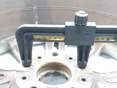 Peça sobressalente para automóvel em segunda mão jogo de jantes por bmw 3 touring (e91) 330 d referências oem iam 8036934  
