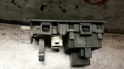 Second-hand car spare part headlights switch for renault clio iii confort dynamique oem iam references 8200407756  