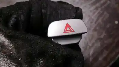 Second-hand car spare part hazard warning lights for ford focus lim. (cb4) business oem iam references 8m5t13a350aa