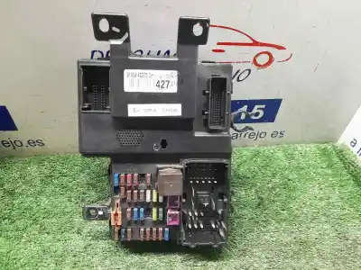 Second-hand car spare part fuse box unit for kia carnival ii 2.9 crdi cat oem iam references 919544d270