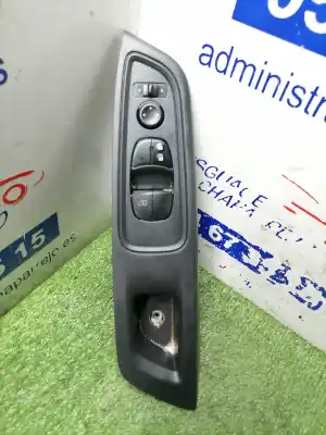 Pièce détachée automobile d'occasion commande de lève vitre avant gauche pour nissan micra v (k14) acenta références oem iam 