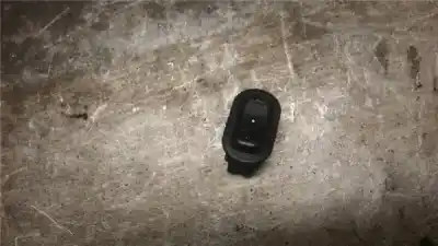 Peça sobressalente para automóvel em segunda mão BOTÃO / INTERRUPTOR ELEVADOR VIDRO DIANTEIRO DIREITO por OPEL ZAFIRA A  Referências OEM IAM   