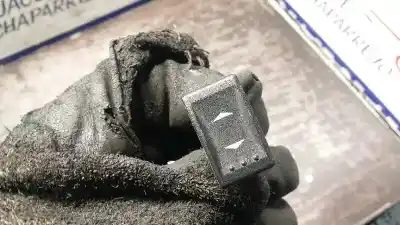 Автозапчастина б/у ПЕРЕДНІЙ ПРАВИЙ ВІКОННИЙ Вимикач для FORD MONDEO BERLINA (GE)  Посилання на OEM IAM 1S7T14529AB  