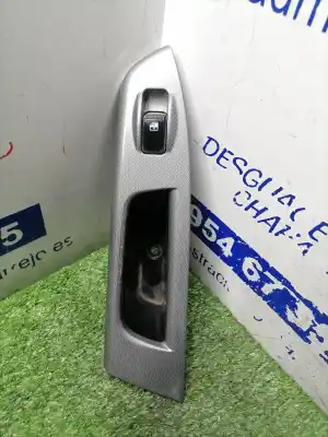 Peça sobressalente para automóvel em segunda mão botão / interruptor elevador vidro traseiro direito por hyundai getz (tb) 1.5 crdi referências oem iam 