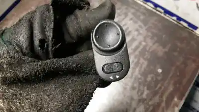 İkinci el araba yedek parçası AYNA KONTROLÜ için OPEL ZAFIRA A  OEM IAM referansları 09226861  