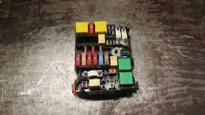 Peça sobressalente para automóvel em segunda mão caixa de fusíveis e relés por peugeot 308 active referências oem iam 9804848580