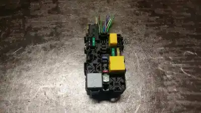 Peça sobressalente para automóvel em segunda mão caixa de fusíveis e relés por peugeot 308 active referências oem iam 9806192580