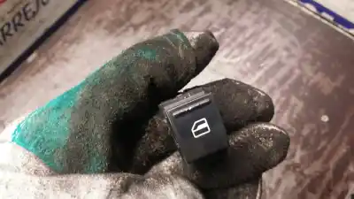 Second-hand car spare part RIGHT FRONT POWER WINDOW SWITCH for SEAT IBIZA SC (6J1)  OEM IAM references 7L6959855B  