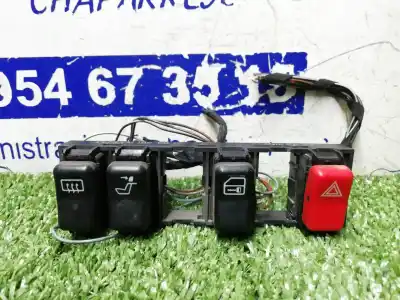 Second-hand car spare part hazard warning lights for mercedes clase c (w202) berlina 220 diesel (202.121) oem iam references 2028210071