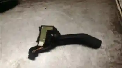 Pièce détachée automobile d'occasion commande de clignotants pour seat leon (1p1) 1.9 tdi références oem iam   1k0953513e