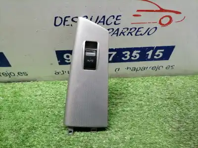 Peça sobressalente para automóvel em segunda mão botão / interruptor elevador vidro dianteiro direito por toyota corolla (e12) 2.0 d-4d linea luna berlina referências oem iam 