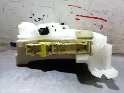 Автозапчасти б/у блок реле/предохранителей за toyota prius (nhw30) plug-in hybrid advance ссылки oem iam 8922147110  8922147110