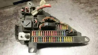 Peça sobressalente para automóvel em segunda mão caixa de fusíveis e relés por bmw serie 5 berlina (e60) 520d referências oem iam 9138830