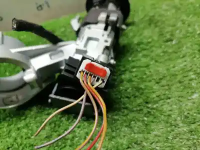 Second-hand car spare part ignition switch for opel meriva b cosmo oem iam references 13308436  20939745