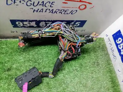 Second-hand car spare part fuse box unit for opel meriva b cosmo oem iam references   