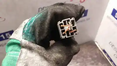 Pezzo di ricambio per auto di seconda mano interruttore per citroen zx 1.4 armonia riferimenti oem iam 33372d01  