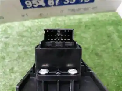 Second-hand car spare part left front power window switch for ssangyong kyron 2.0 oem iam references   