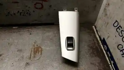 Second-hand car spare part right front power window switch for toyota corolla (e12) 2.0 d-4d linea luna berlina oem iam references 8480102341