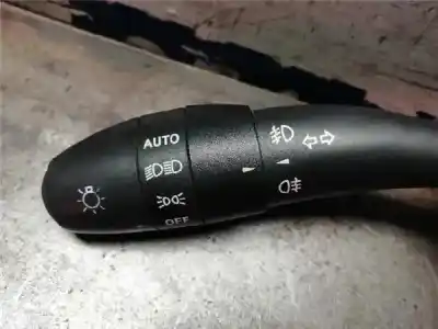 Peça sobressalente para automóvel em segunda mão comutador de piscas  por kia cee´d 1.6 crdi cat referências oem iam 934101h400  934101h400
