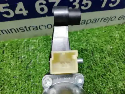 Second-hand car spare part left front window motor for seat leon (5f1) reference oem iam references 5q0959801b 0130822717 5q0959801b