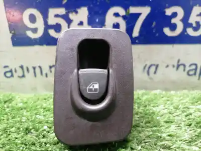 Peça sobressalente para automóvel em segunda mão botão / interruptor elevador vidro dianteiro direito por lancia ypsilon (101) 1.4 16v platino referências oem iam 735433625