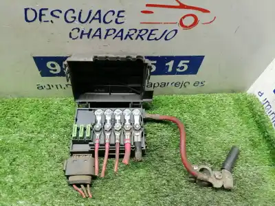 Second-hand car spare part fuse box unit for volkswagen golf iv berlina (1j1) 25 aniversario oem iam references   