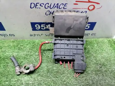 Second-hand car spare part fuse box unit for volkswagen golf iv berlina (1j1) 25 aniversario oem iam references   