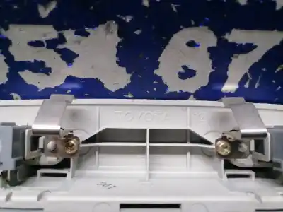 Second-hand car spare part interior light for toyota corolla (e12) 2.0 d-4d linea sol berlina oem iam references   