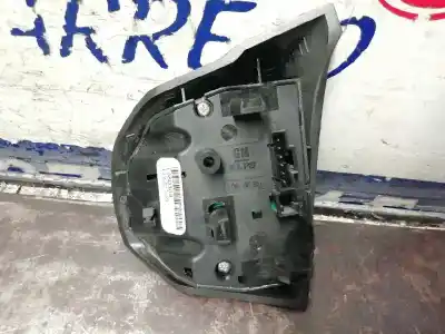 Pezzo di ricambio per auto di seconda mano controllo del volante per opel corsa d motor 1.3 ltr. - 55 kw 16v cdti riferimenti oem iam 13222330  13222330