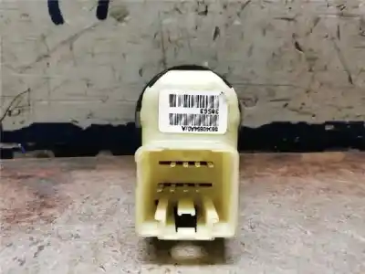 Second-hand car spare part rearview side mirror switch for dodge caliber 2.0 16v crd oem iam references   