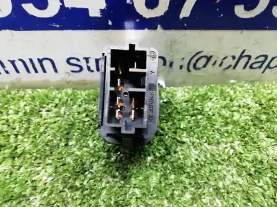 Second-hand car spare part right front power window switch for citroen c3 1.4 hdi cool oem iam references   