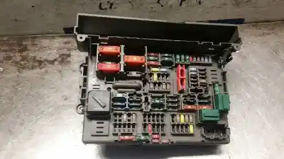 Peça sobressalente para automóvel em segunda mão caixa de fusíveis e relés por bmw serie 1 berlina (e81/e87) 118i referências oem iam b010110700