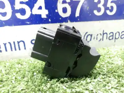 Second-hand car spare part rear right power window switch for renault fluence dynamique oem iam references   