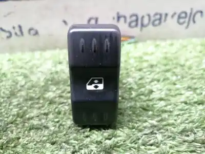 Peça sobressalente para automóvel em segunda mão botão / interruptor elevador vidro dianteiro direito por dacia logan ambiance referências oem iam 