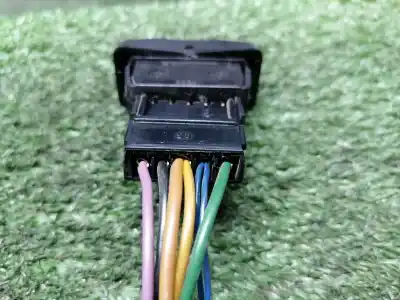 Second-hand car spare part right front power window switch for dacia logan ambiance oem iam references   