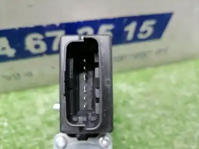 Second-hand car spare part left front window motor for kia cee´d business oem iam references 617012901  82450a2010