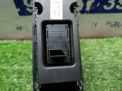 Peça sobressalente para automóvel em segunda mão botão / interruptor elevador vidro dianteiro direito por bmw serie 1 berlina (e81/e87) 2.0 turbodiesel cat referências oem iam 9162997  9162997