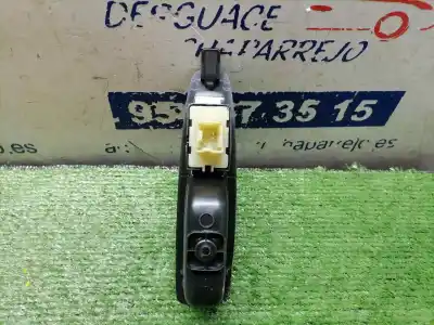Peça sobressalente para automóvel em segunda mão botão / interruptor elevador vidro traseiro esquerdo por renault captur dynamique referências oem iam   