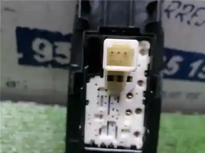 Second-hand car spare part right front power window switch for toyota auris (_e15_) 1.4 d-4d (nde150_) oem iam references   