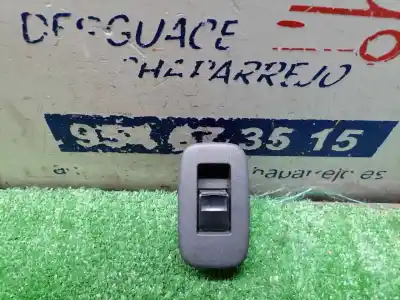 Peça sobressalente para automóvel em segunda mão botão / interruptor elevador vidro traseiro direito por toyota auris active referências oem iam 