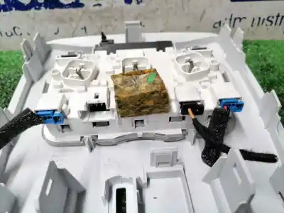 Second-hand car spare part interior light for peugeot 308 active oem iam references   