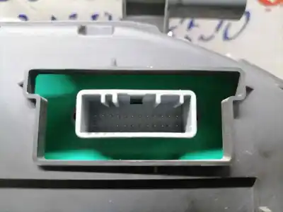 Peça sobressalente para automóvel em segunda mão quadrante por renault clio iii imusic confort dynamique referências oem iam 8200628775h  8200628775h