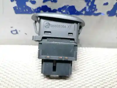 Second-hand car spare part right front power window switch for citroen c3 1.1 furio oem iam references 96605364xt  96605364xt