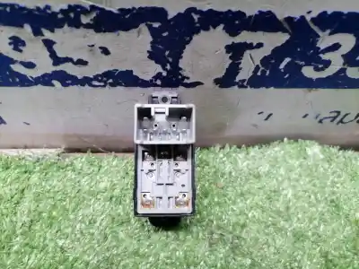 Second-hand car spare part right front power window switch for kia picanto 1.1 cat oem iam references   